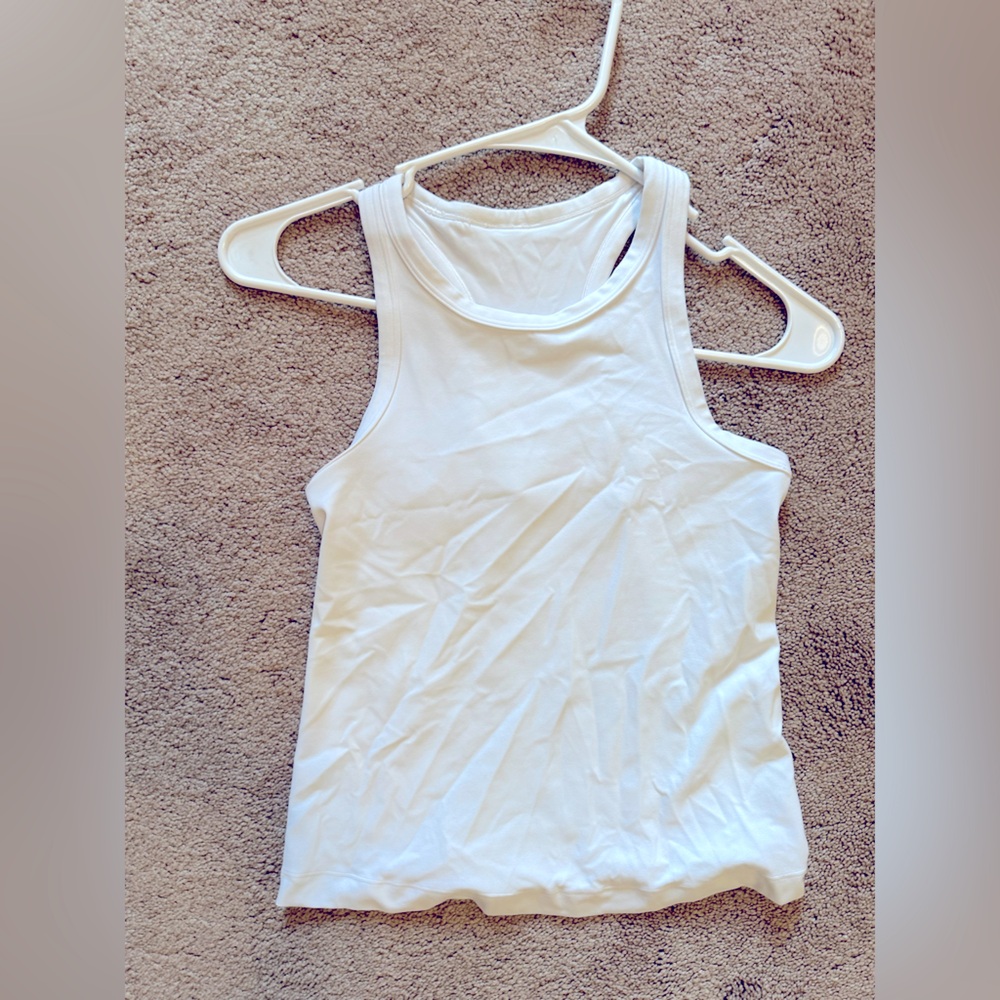 Lululemon tank